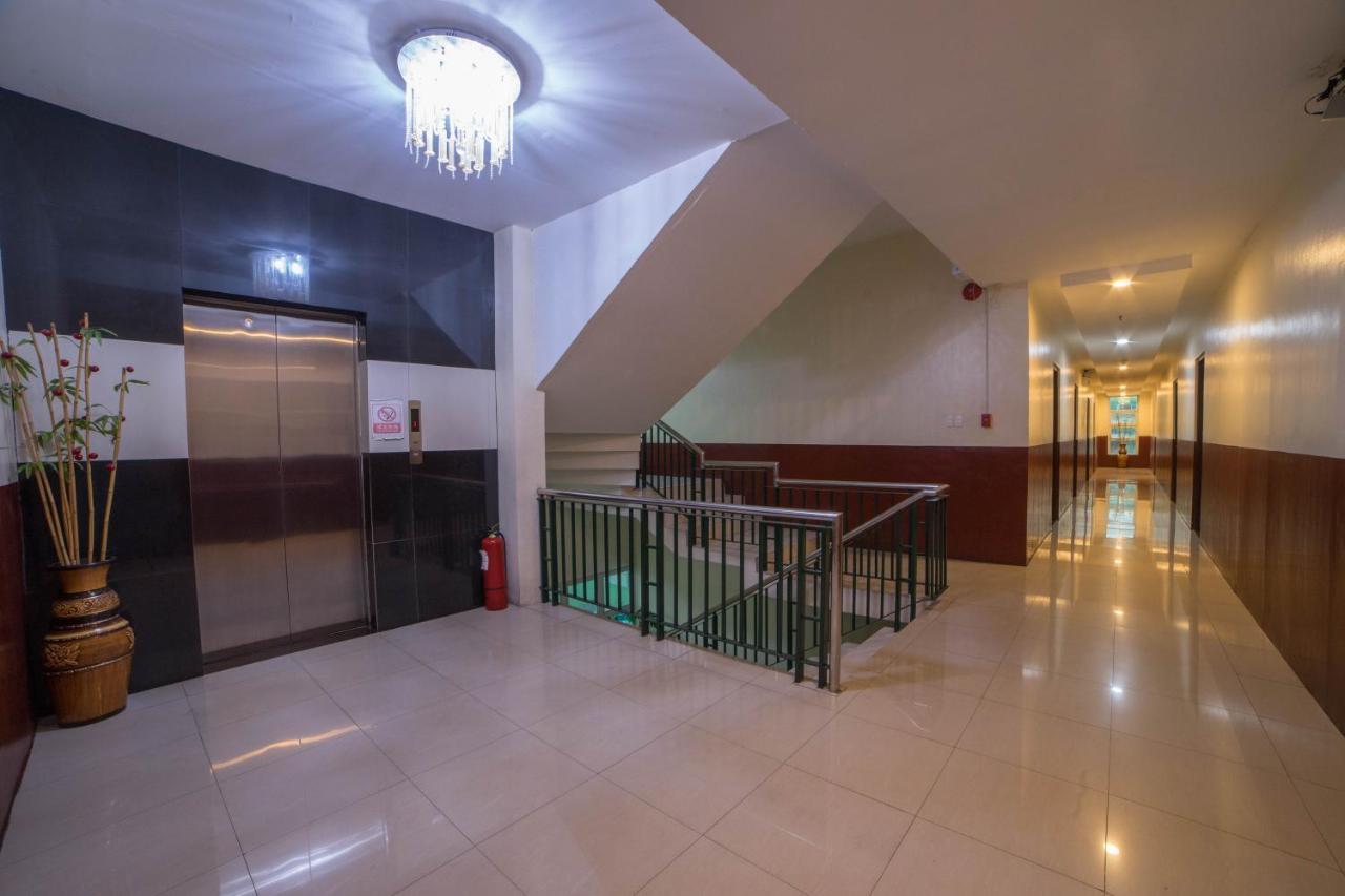 Reddoorz Plus @ Balibago Angeles City Extérieur photo